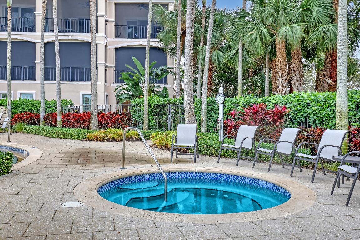 CARRIAGE HOMES AT FRENCHMANS HARBOR CONDO - Residential