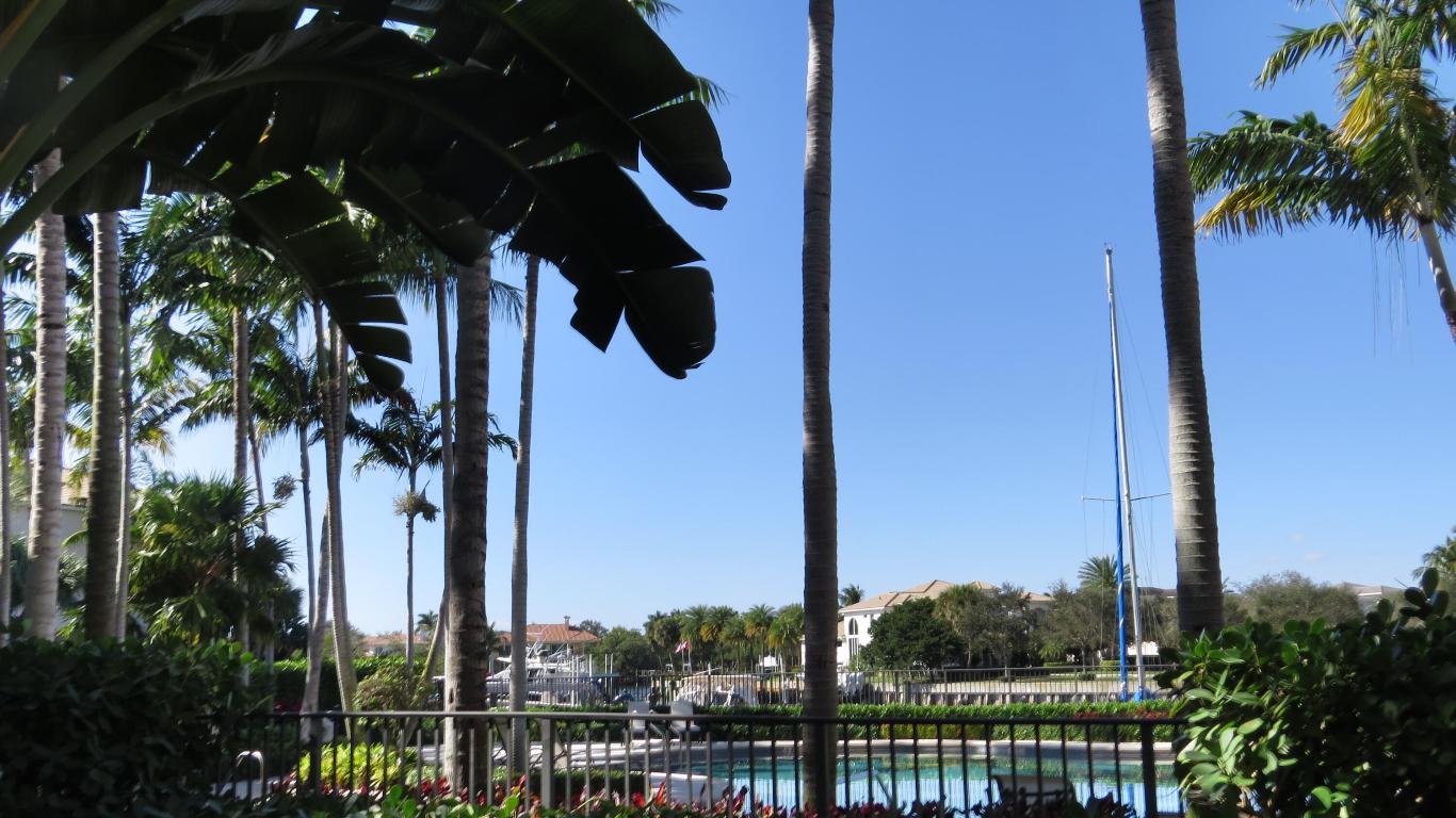 CARRIAGE HOMES AT FRENCHMANS HARBOR CONDO - Residential