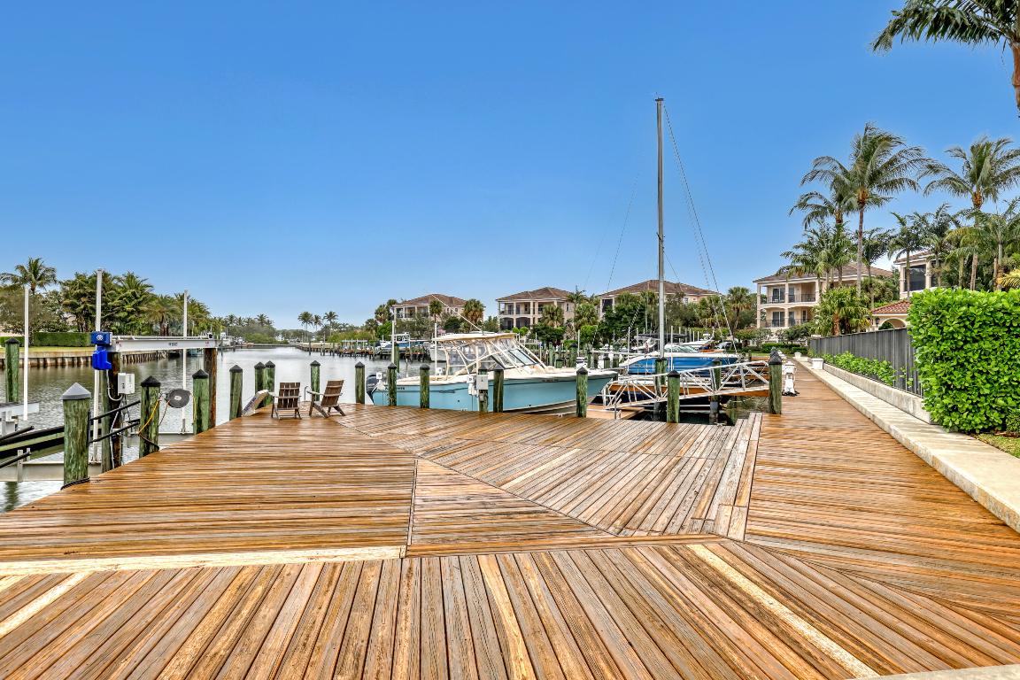 CARRIAGE HOMES AT FRENCHMANS HARBOR CONDO - Residential