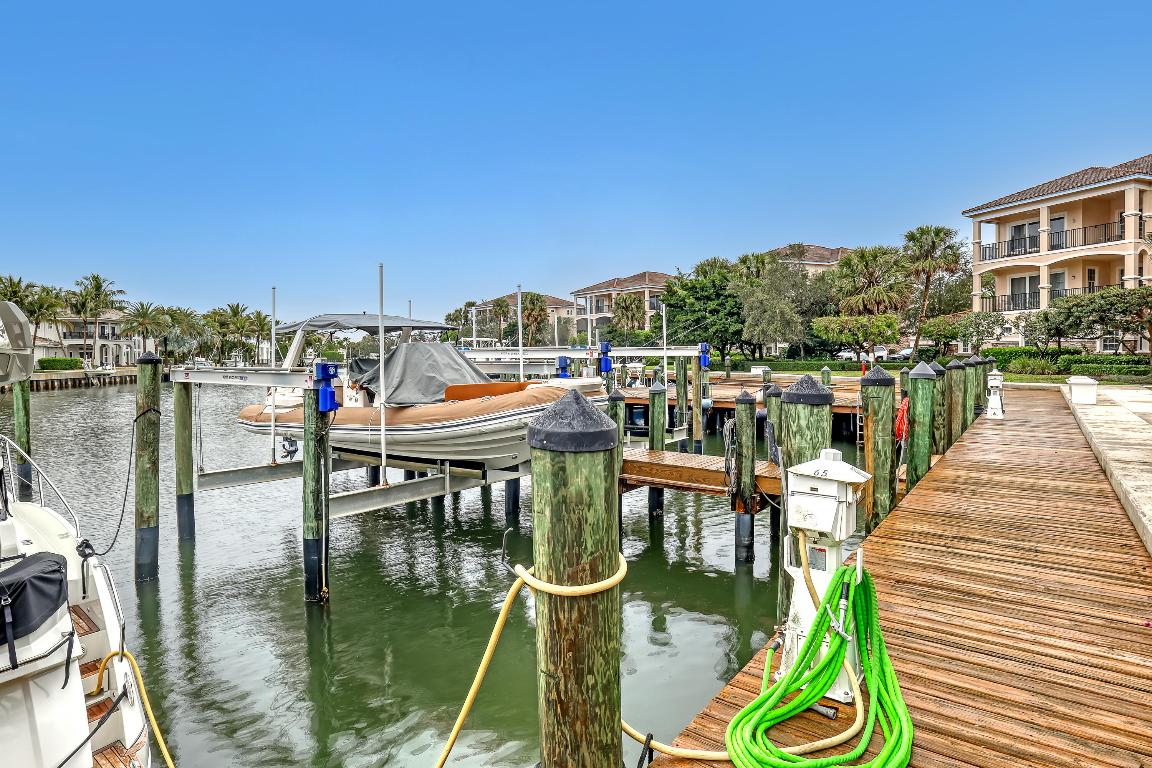 CARRIAGE HOMES AT FRENCHMANS HARBOR CONDO - Residential