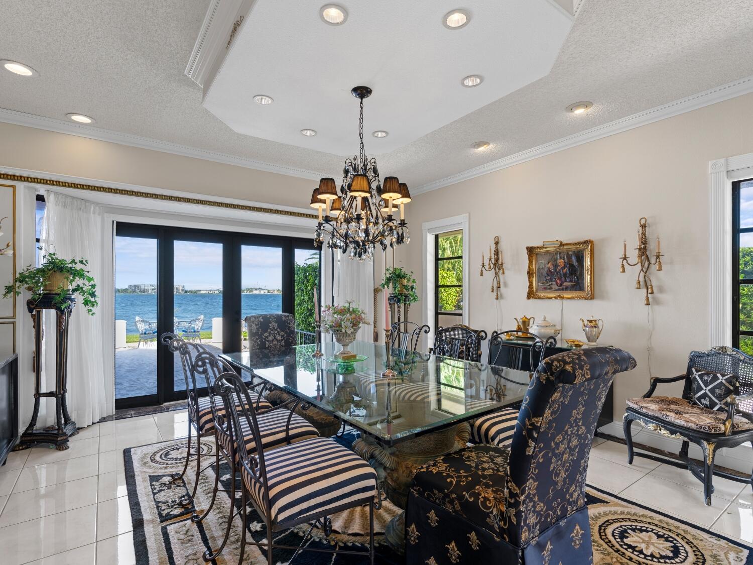 PINE POINT - Residential