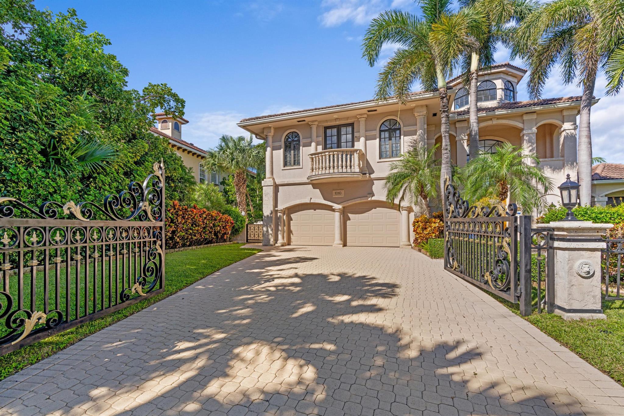 PINE POINT - Residential