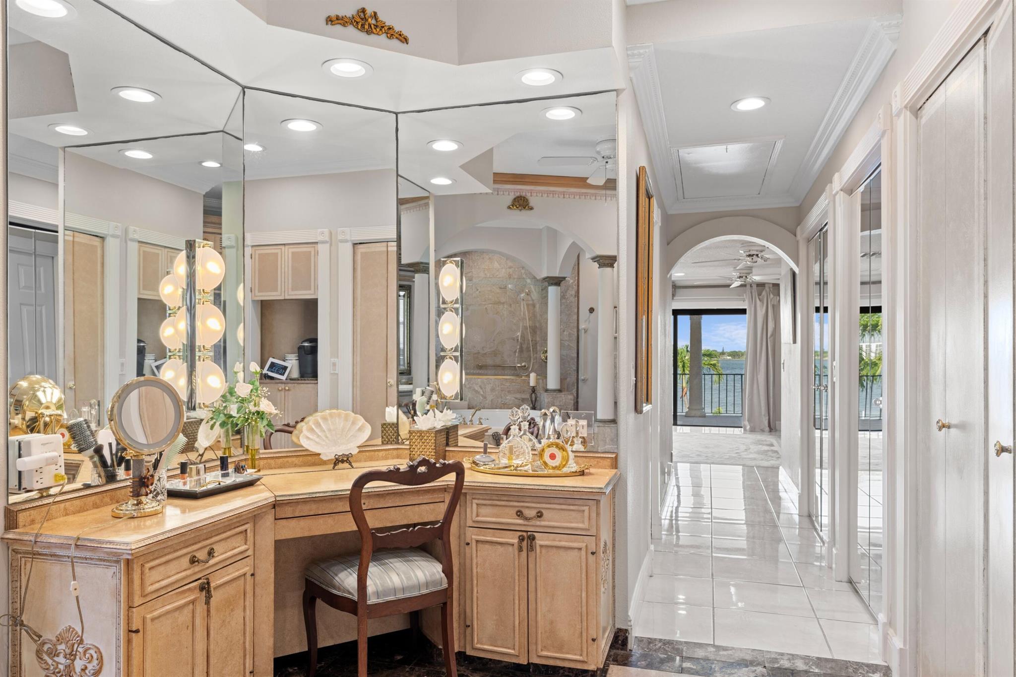 PINE POINT - Residential