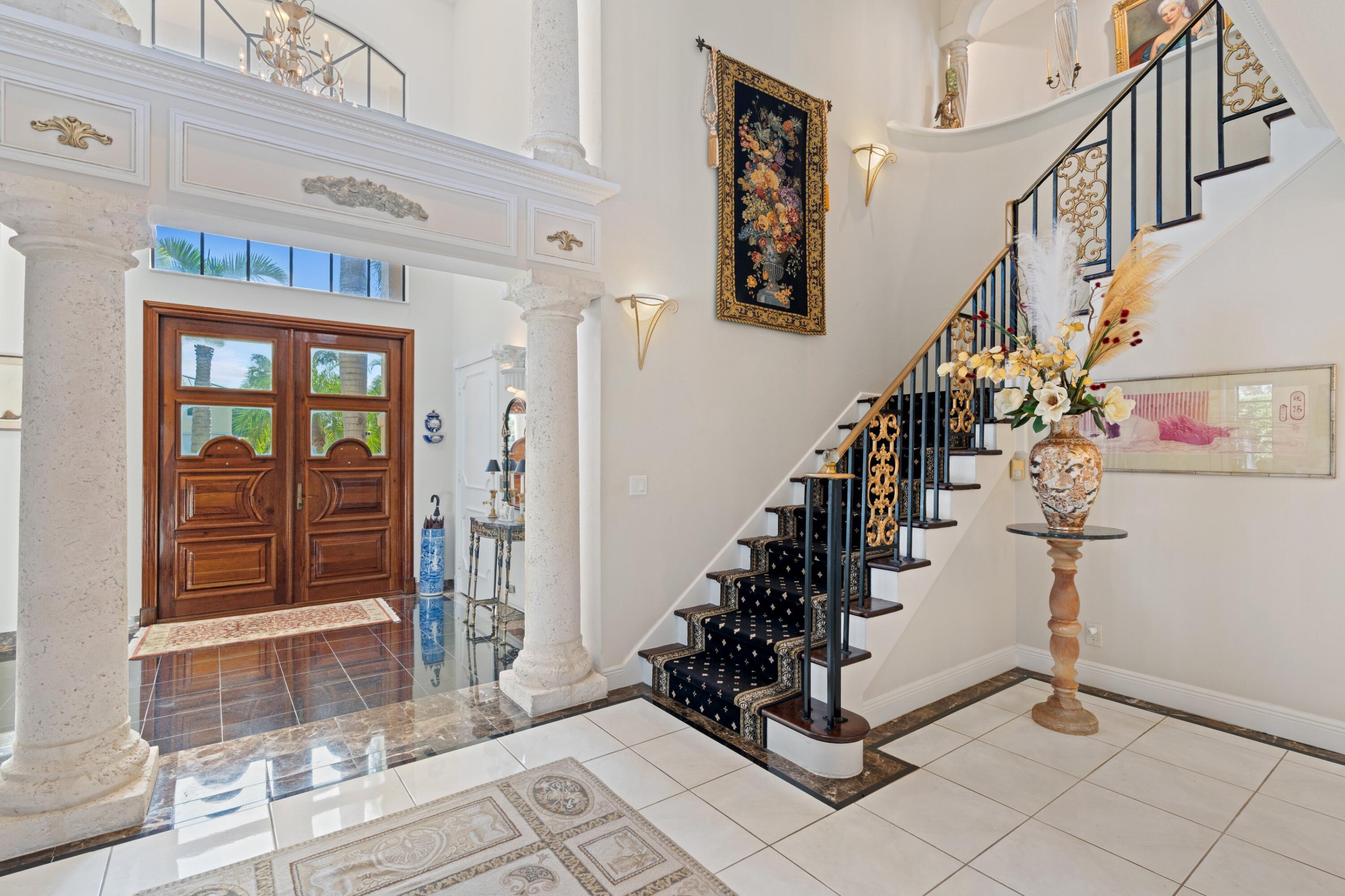 PINE POINT - Residential