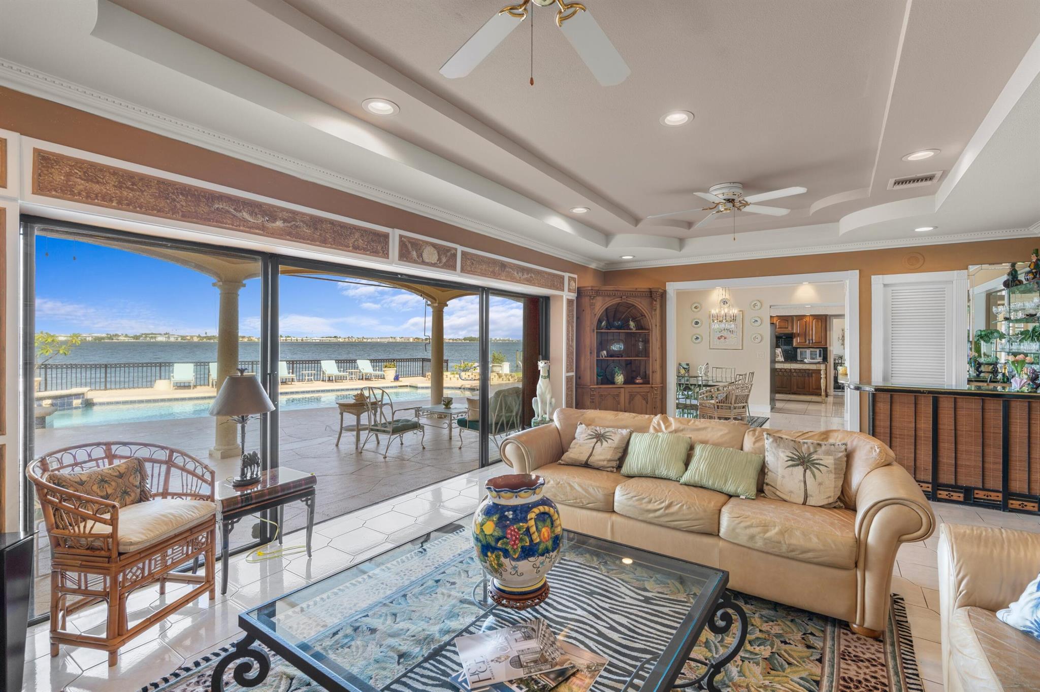 PINE POINT - Residential