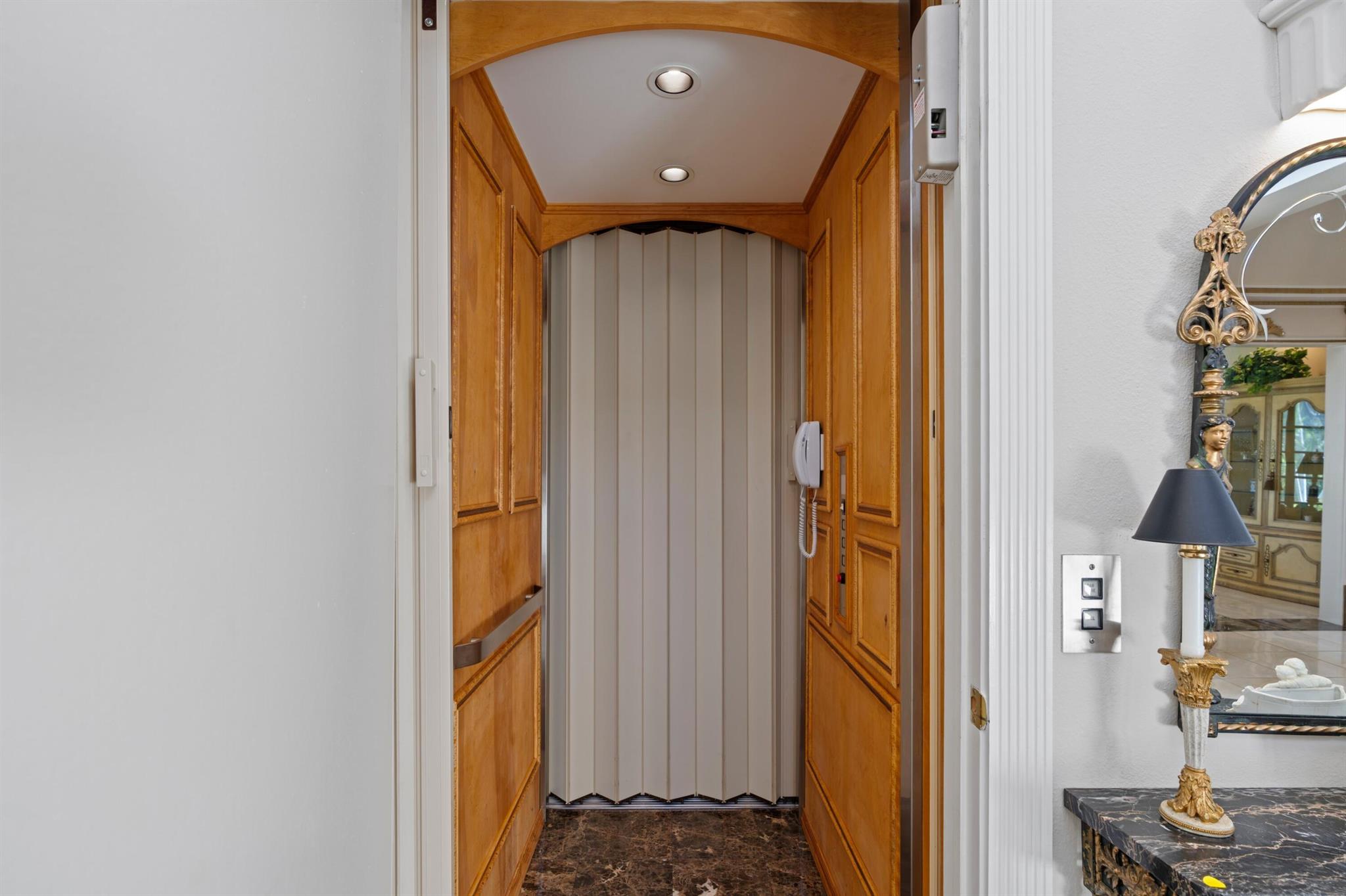 PINE POINT - Residential