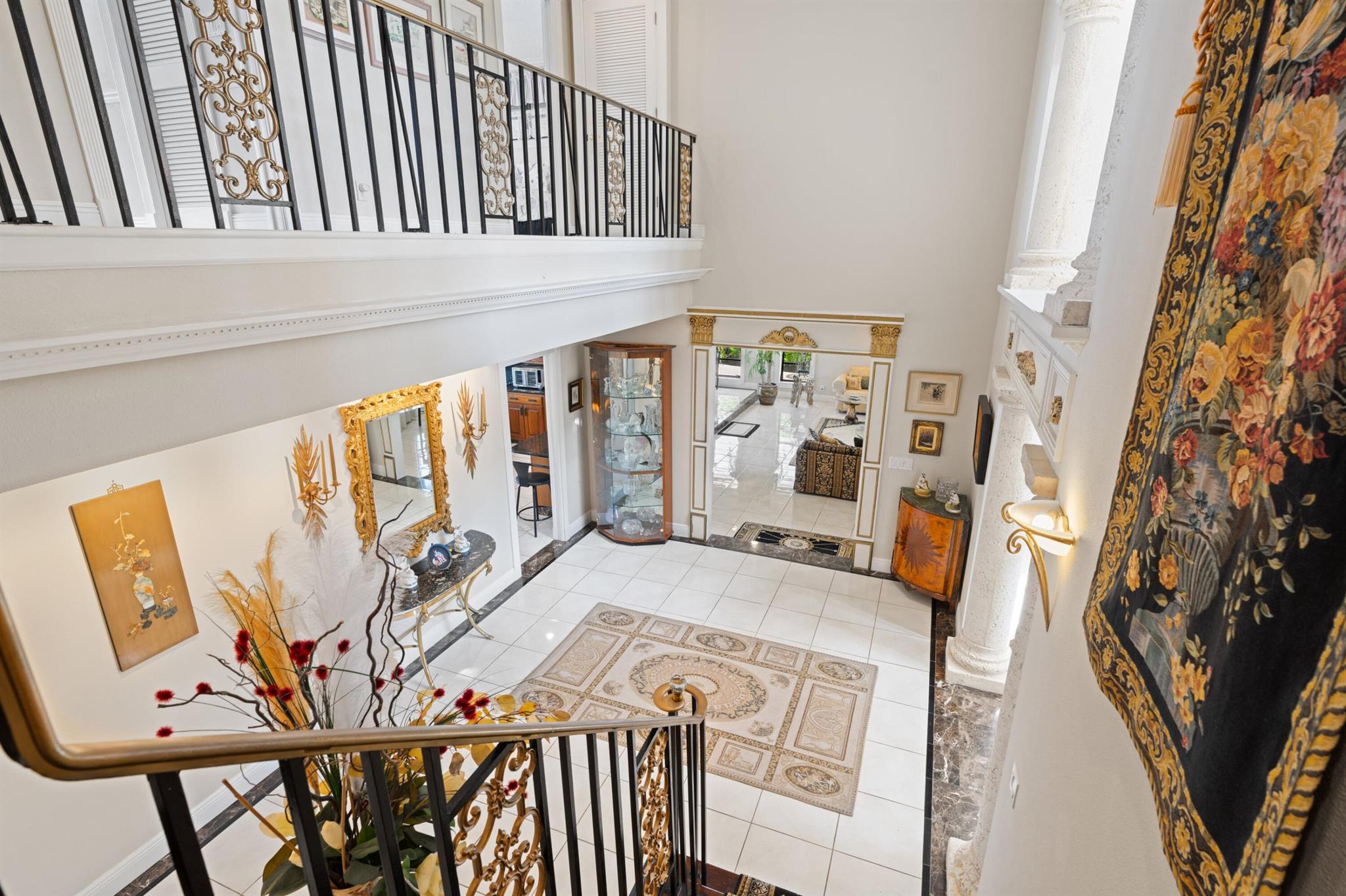 PINE POINT - Residential