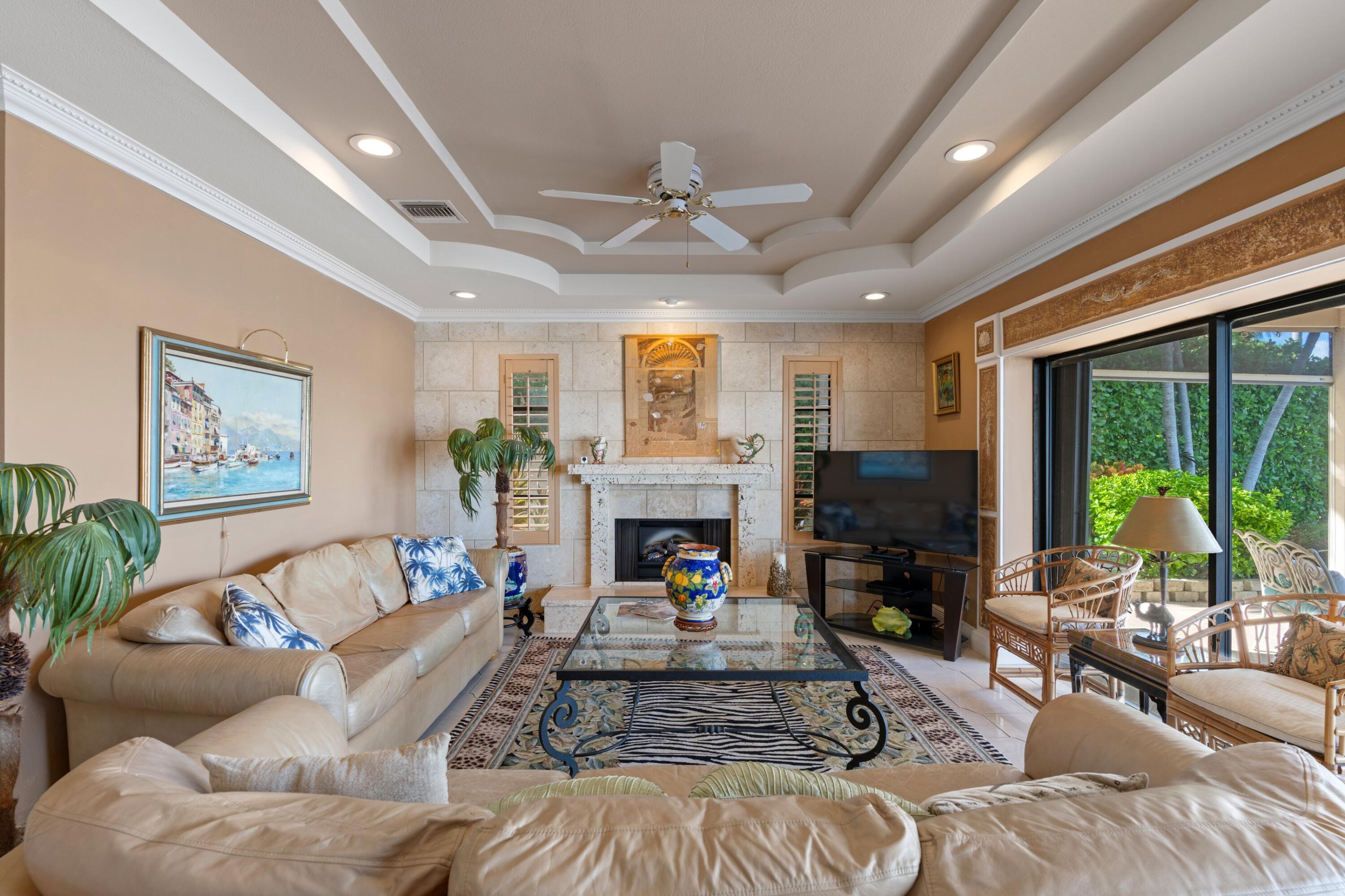 PINE POINT - Residential