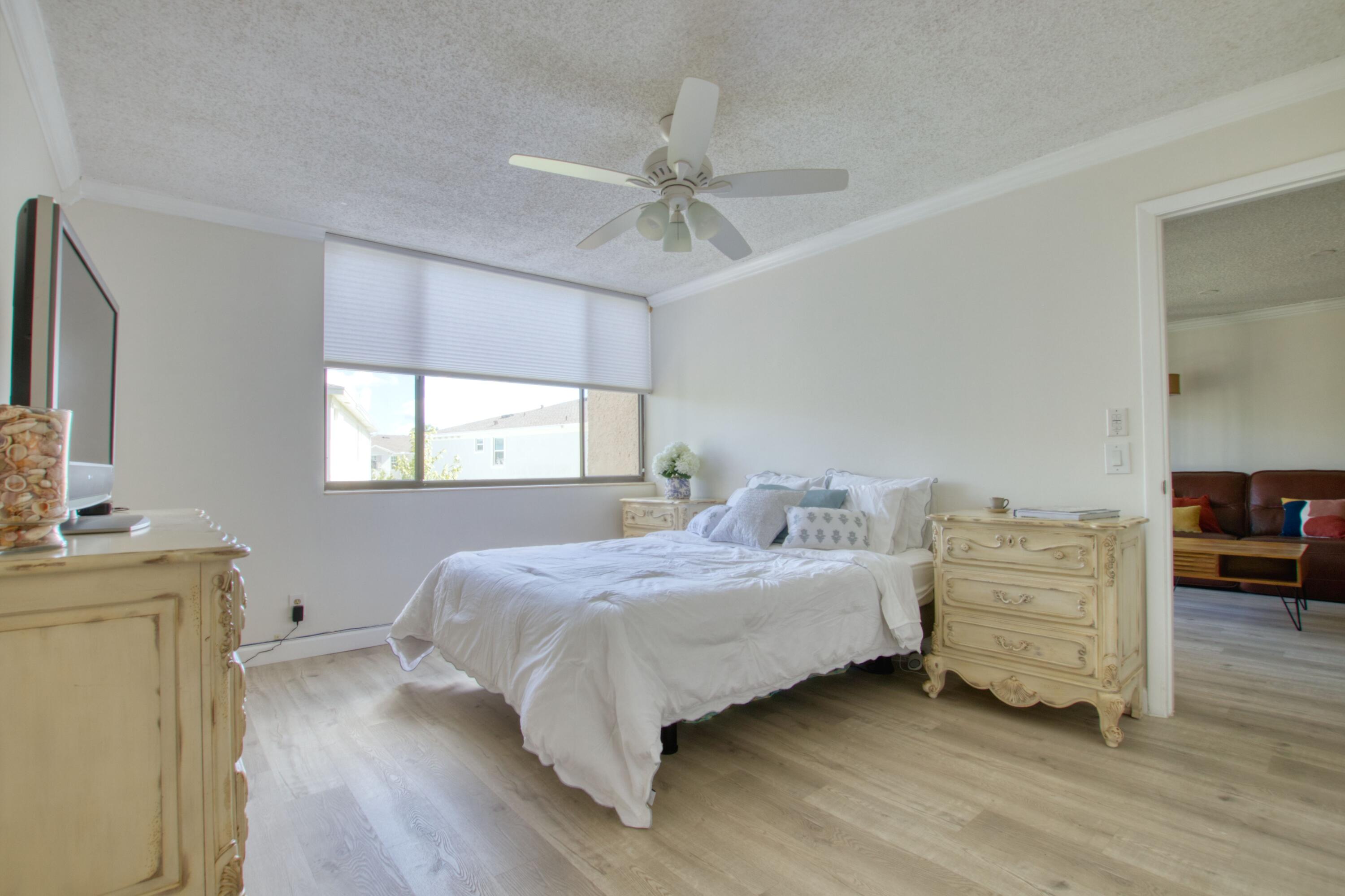 FOUNTAINS OF PALM BEACH CONDO 2 - Residential Lease