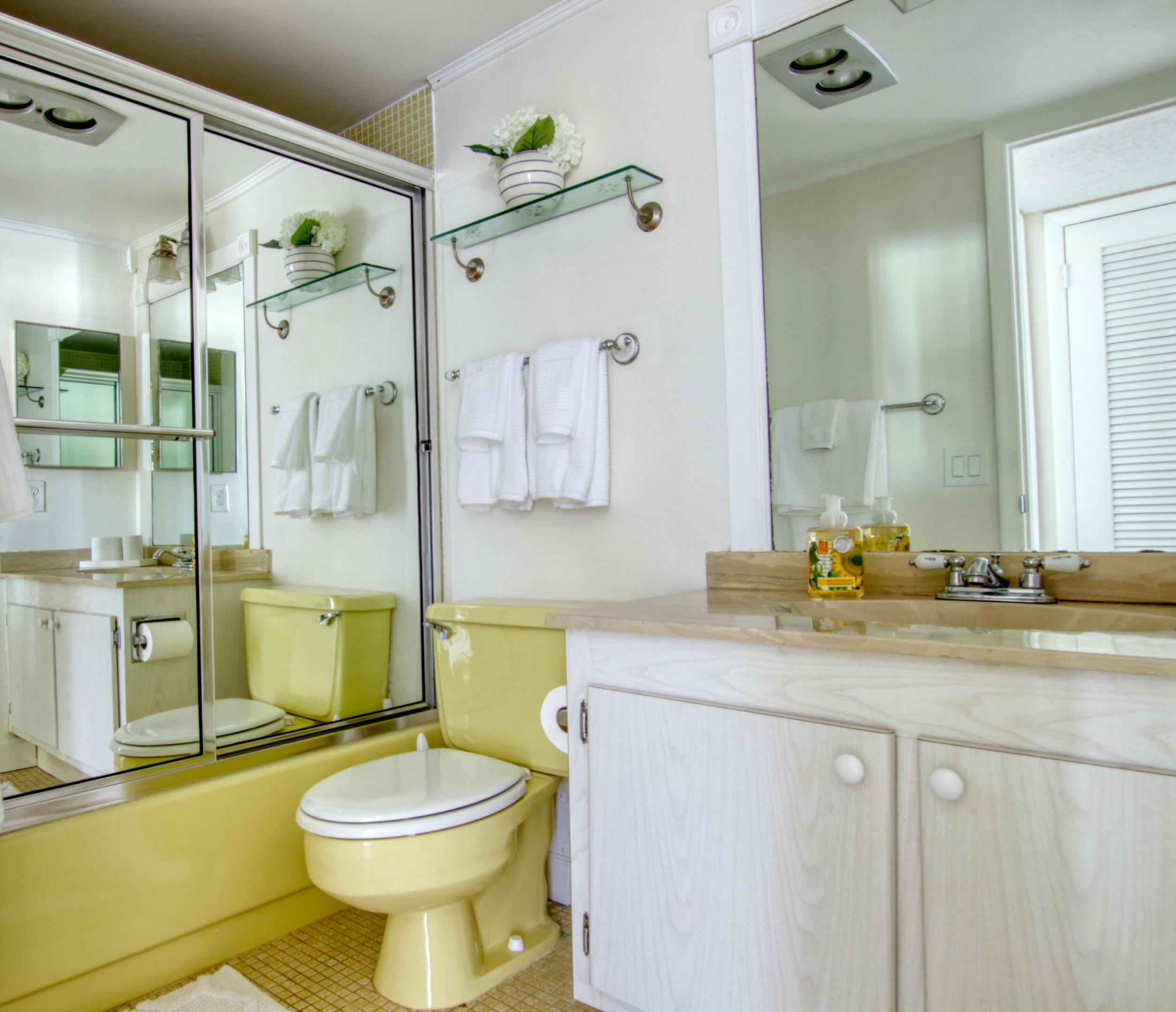 FOUNTAINS OF PALM BEACH CONDO 2 - Residential Lease