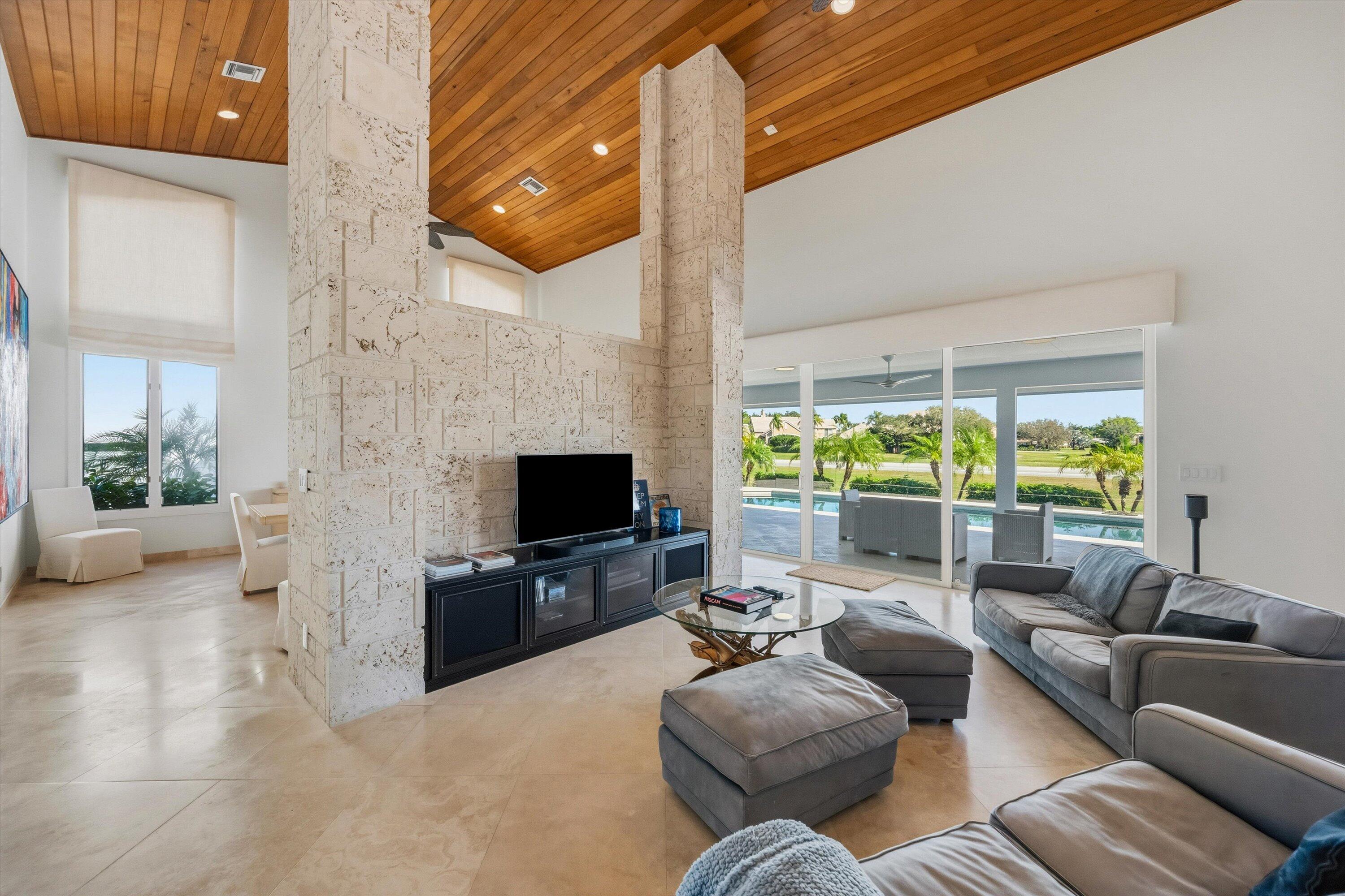 WELLINGTON AERO CLUB OF THE LANDINGS AT WELLINGTON - Residential