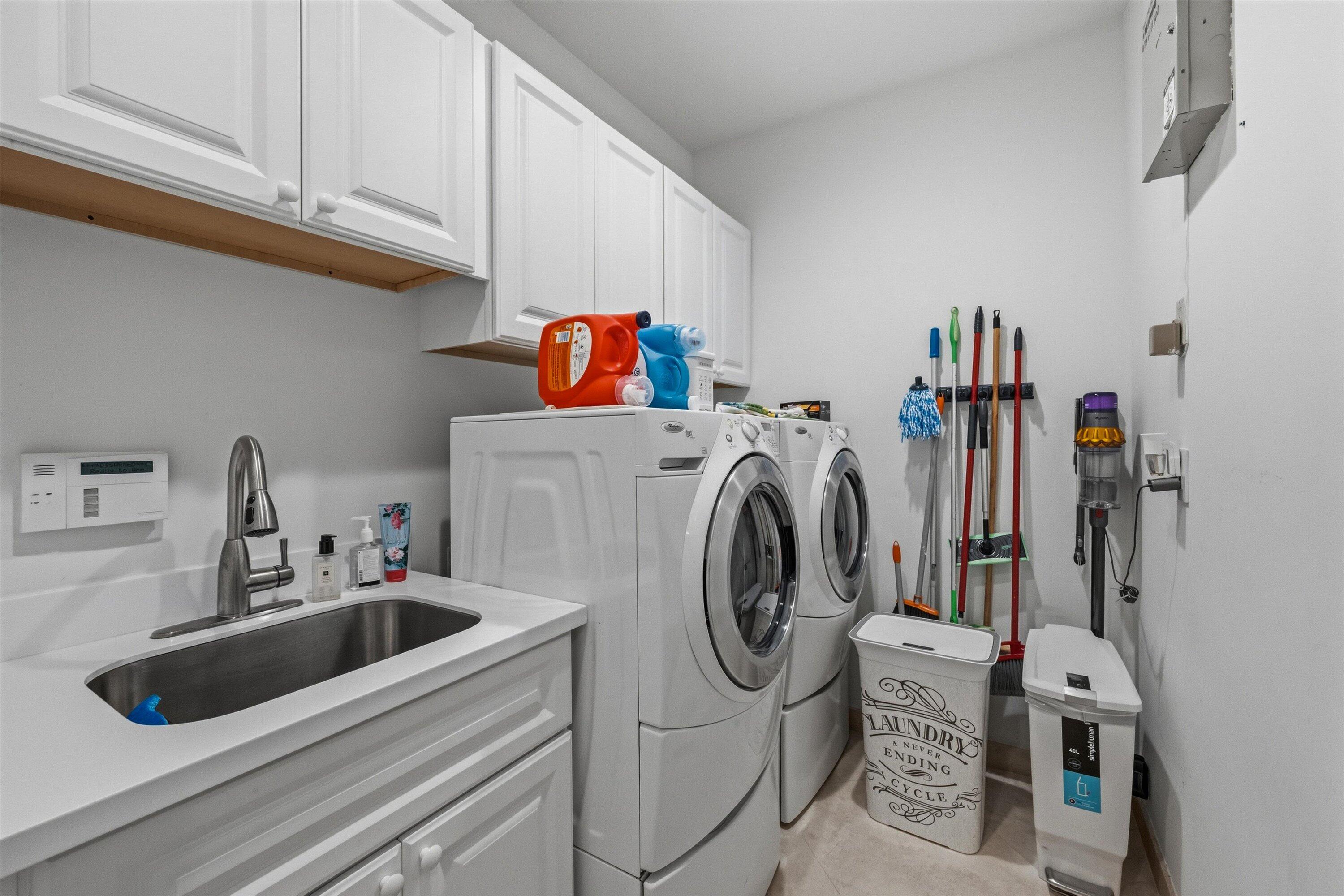 WELLINGTON AERO CLUB OF THE LANDINGS AT WELLINGTON - Residential