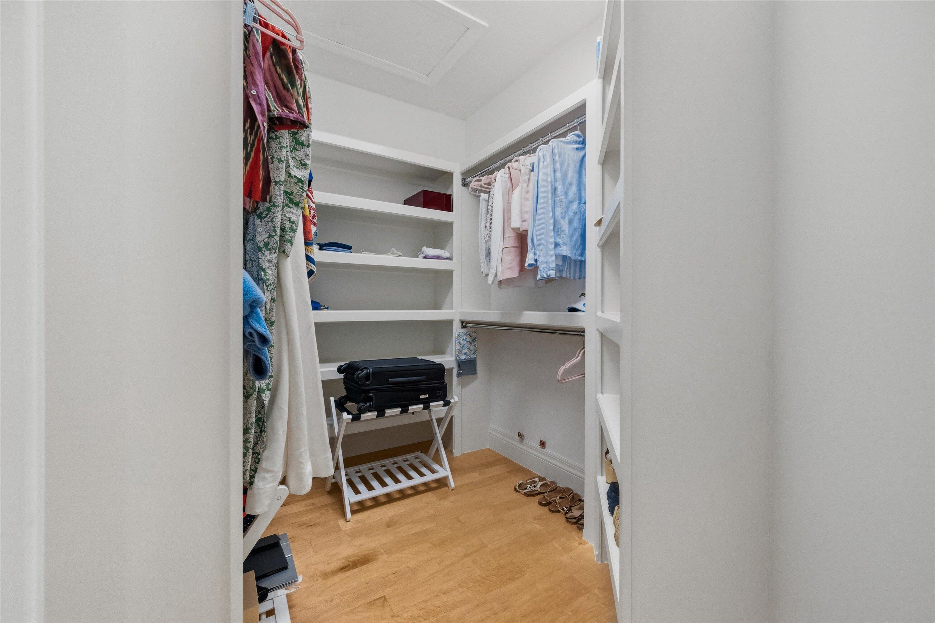 WELLINGTON AERO CLUB OF THE LANDINGS AT WELLINGTON - Residential