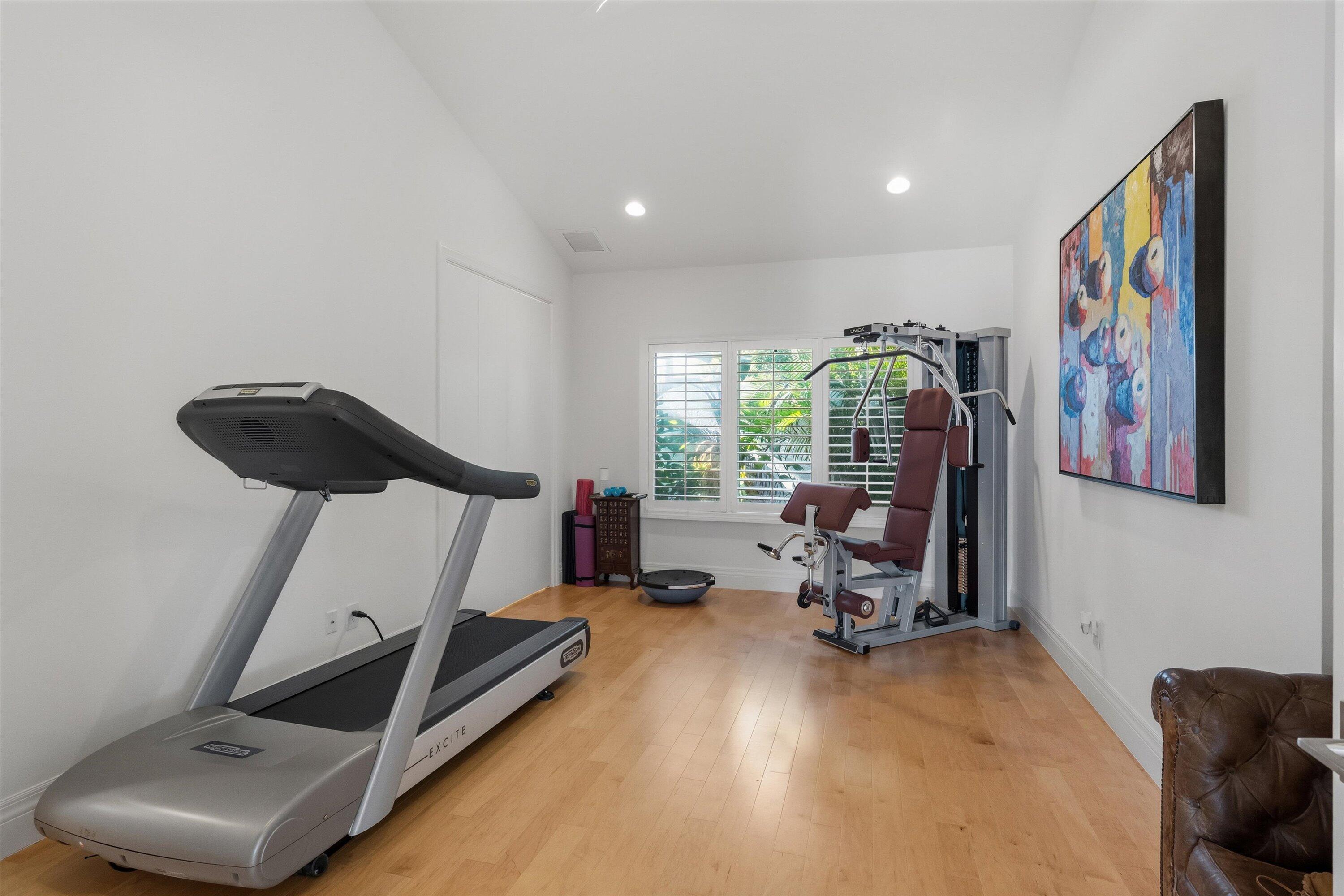 WELLINGTON AERO CLUB OF THE LANDINGS AT WELLINGTON - Residential