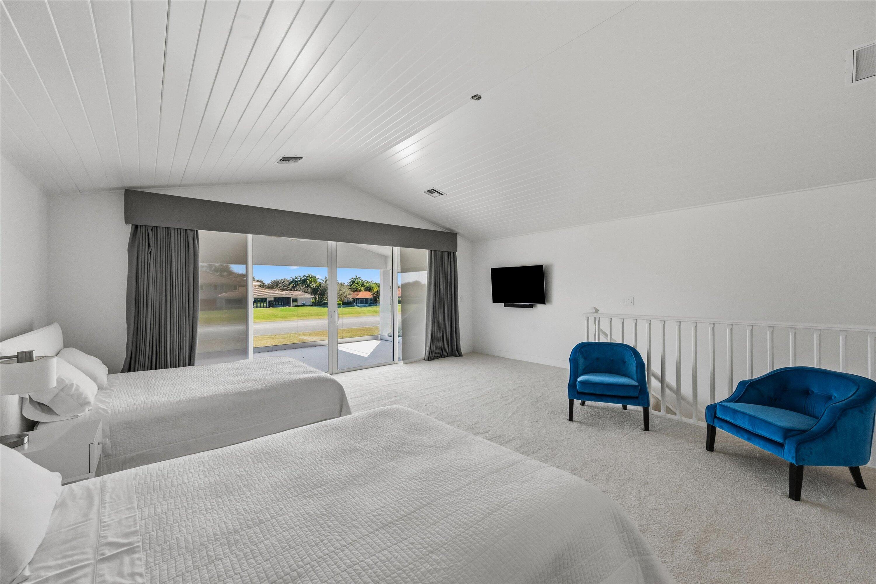 WELLINGTON AERO CLUB OF THE LANDINGS AT WELLINGTON - Residential