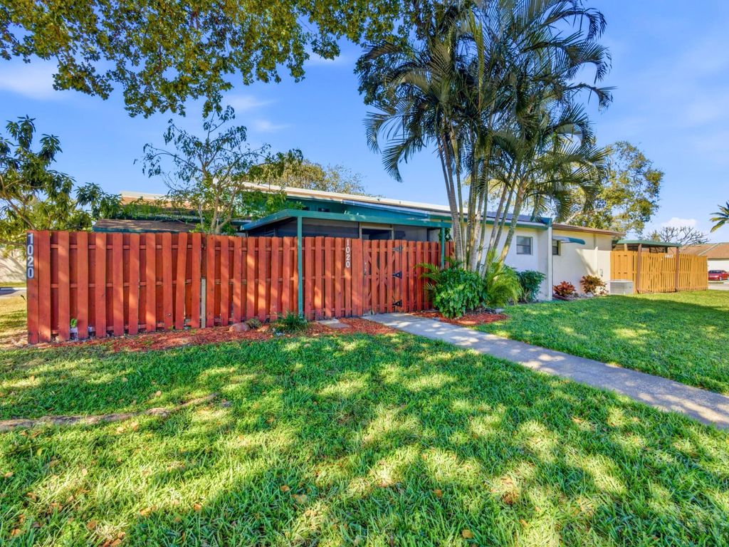 Photo of 1020 Manor Drive, Palm Springs, FL 33461 (MLS # B26020850)