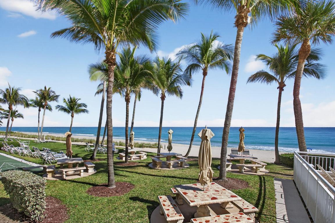 1050 Hillsboro Mile 704w