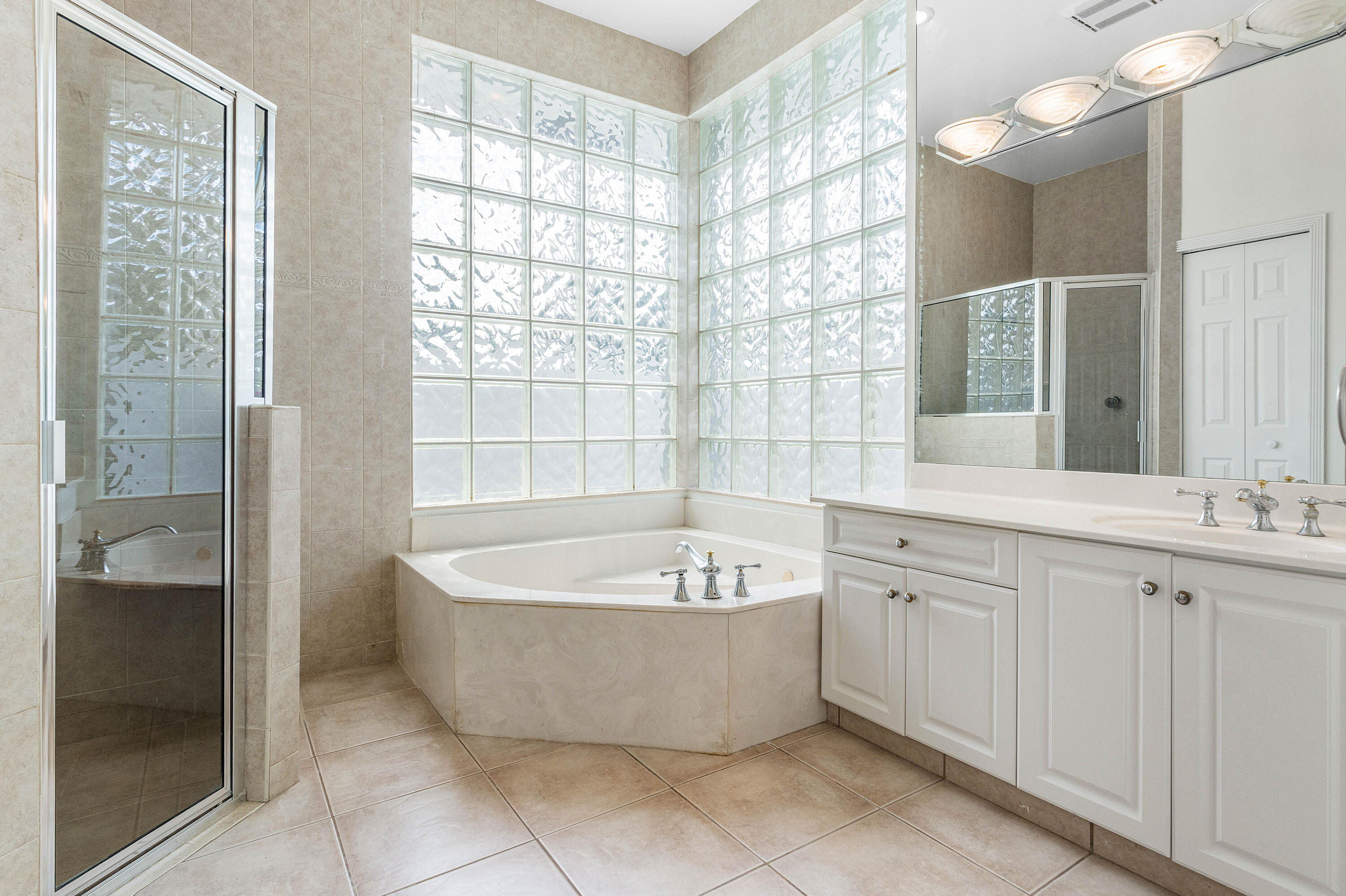 MEADOW RUN - Residential