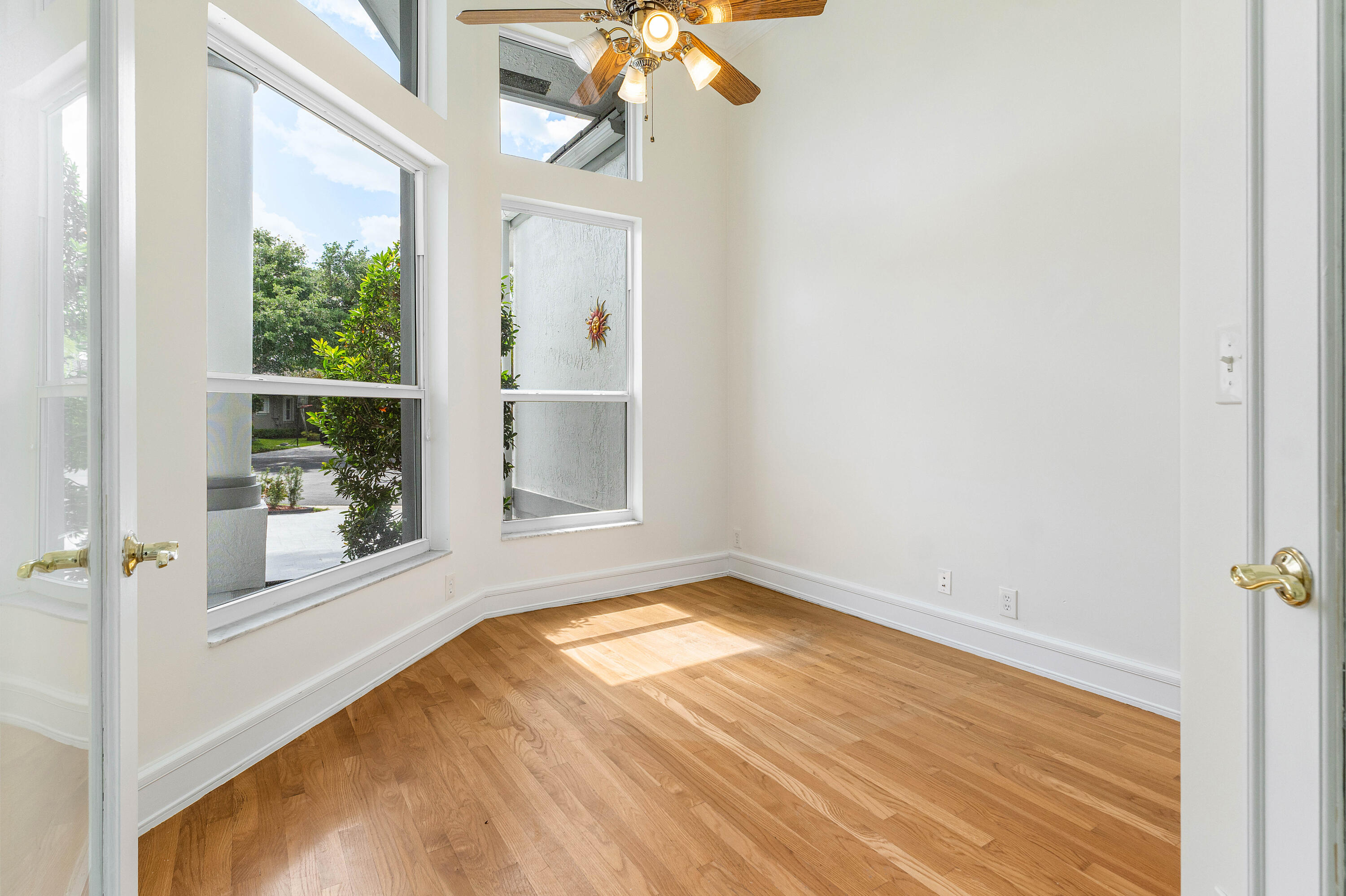 MEADOW RUN - Residential