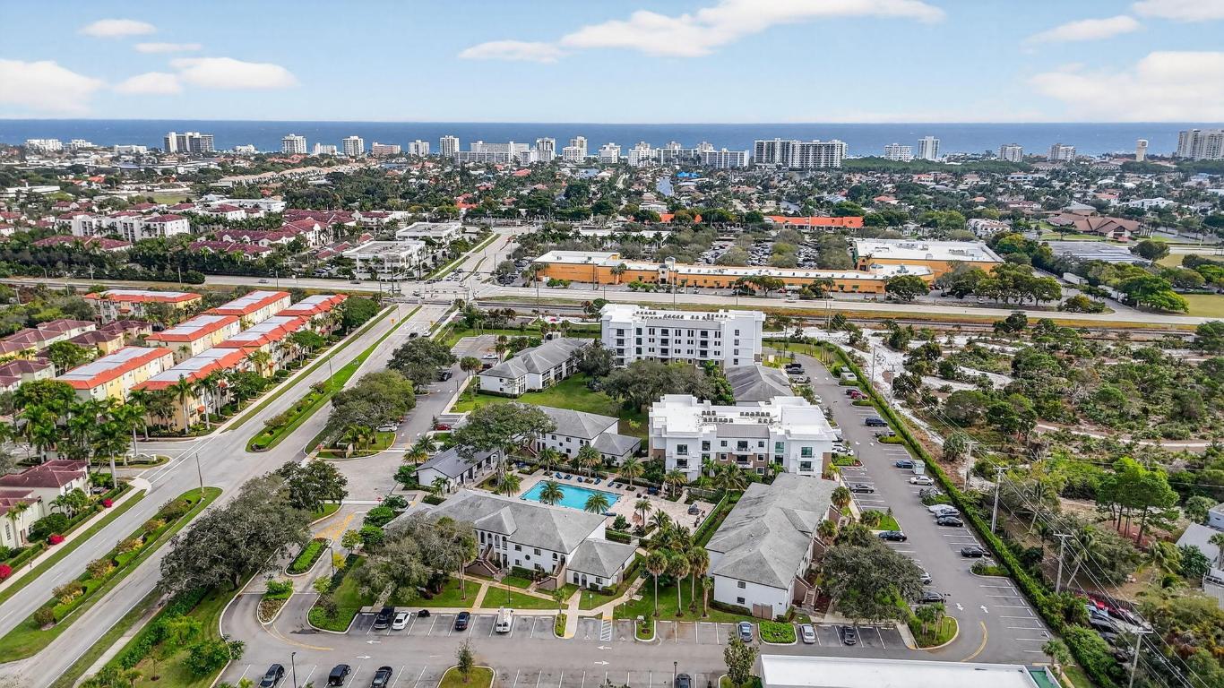 BOCA VILLA APTS - Residential Lease