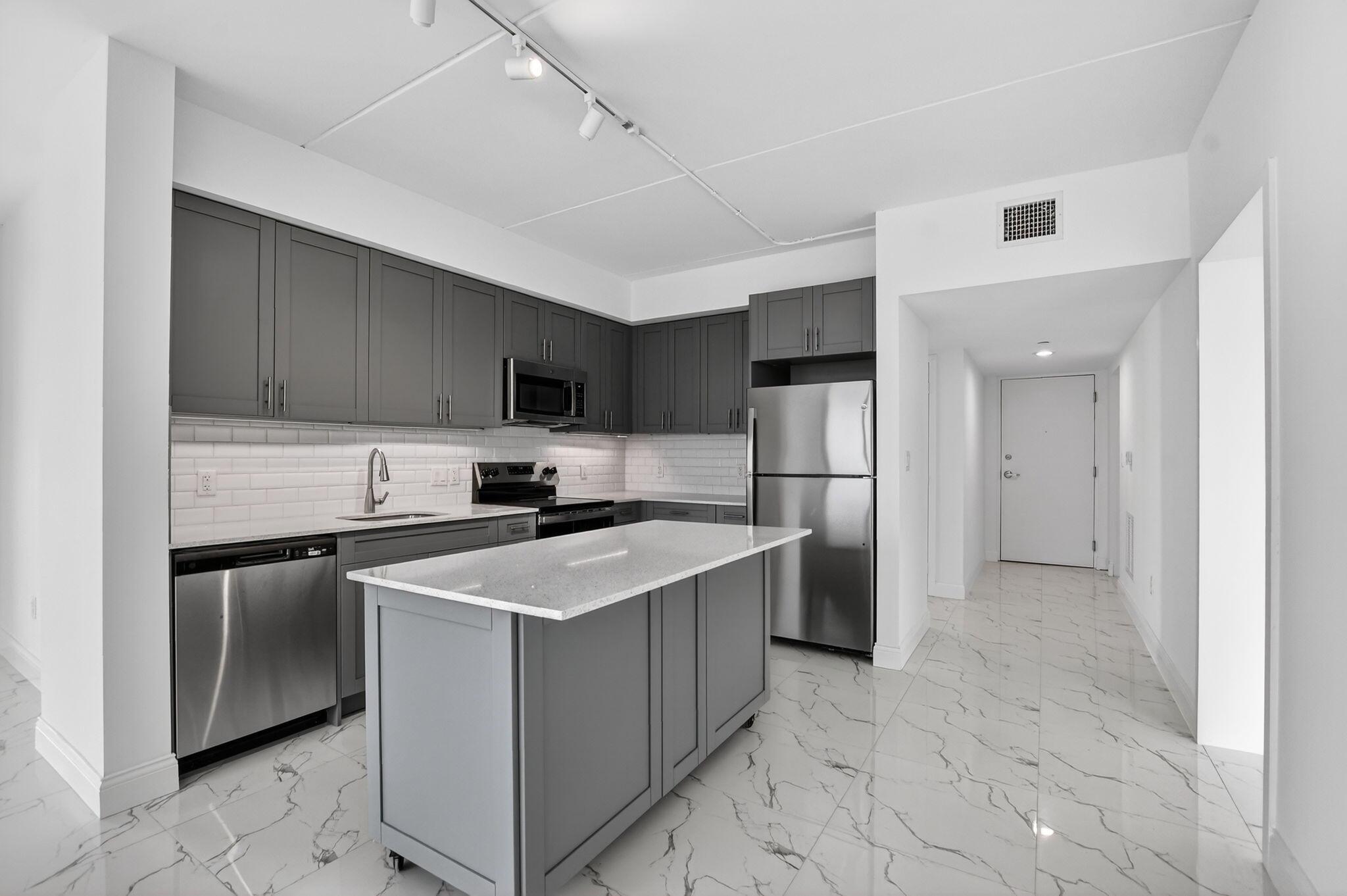 BOCA VILLA APTS - Residential Lease