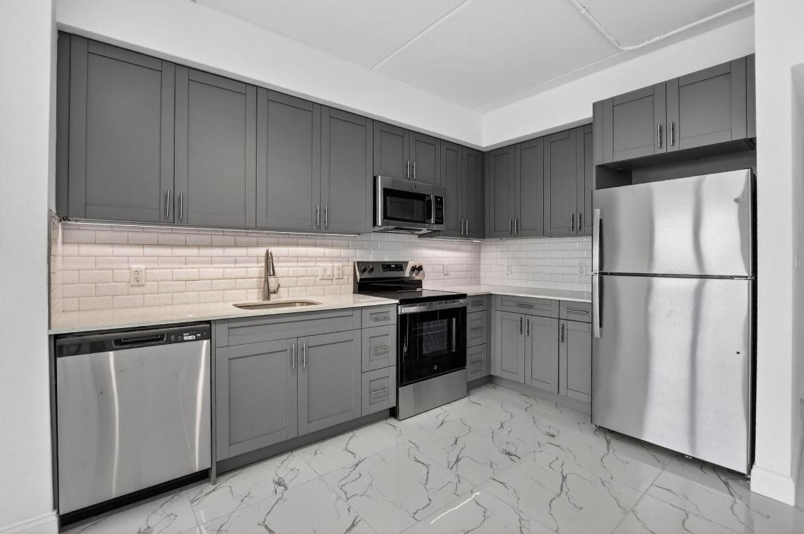 BOCA VILLA APTS - Residential Lease