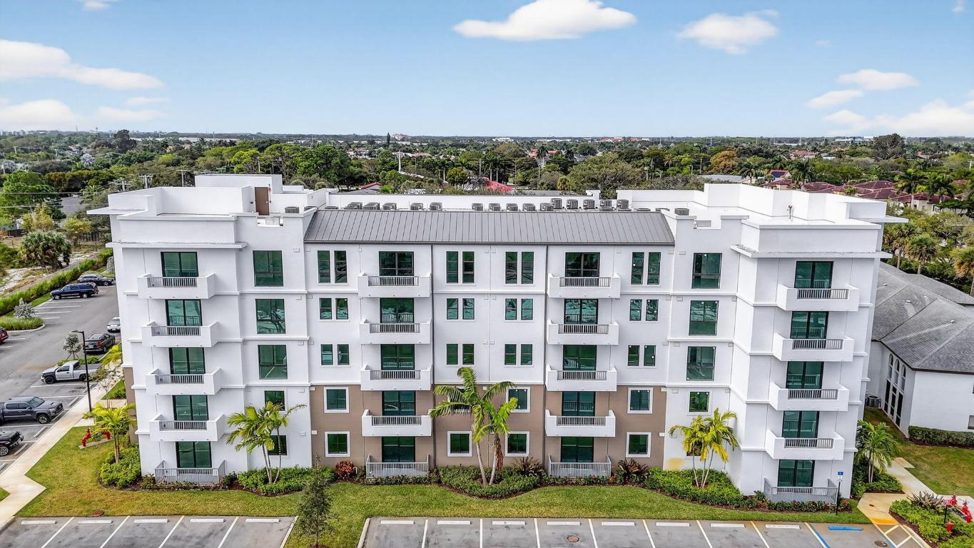 BOCA VILLA APTS - Residential Lease