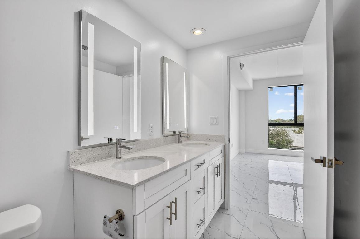 BOCA VILLA APTS - Residential Lease