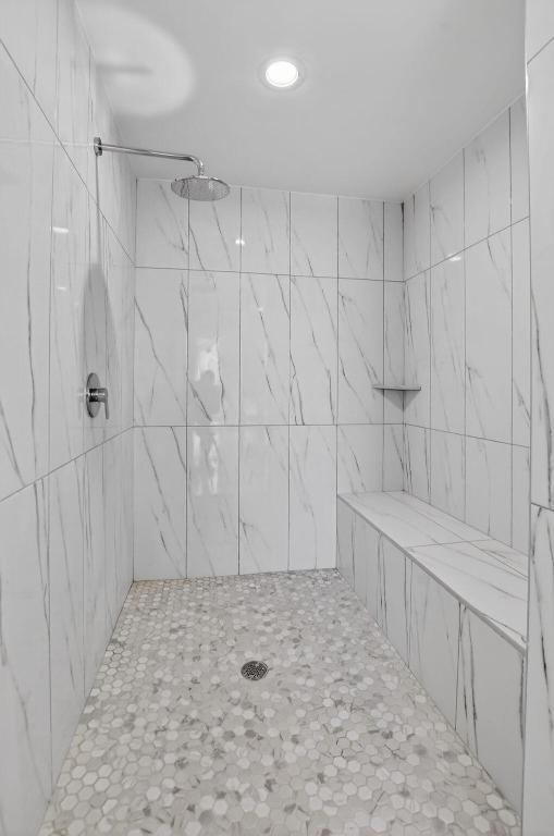 BOCA VILLA APTS - Residential Lease