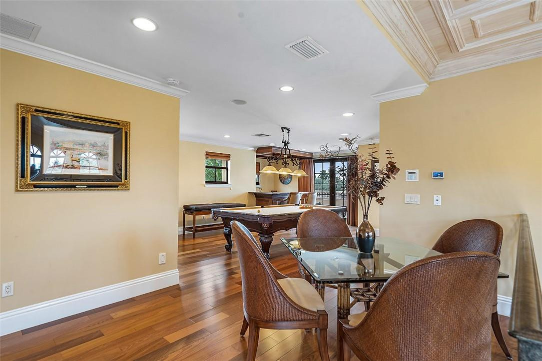 Riviera 6-17 B - Residential