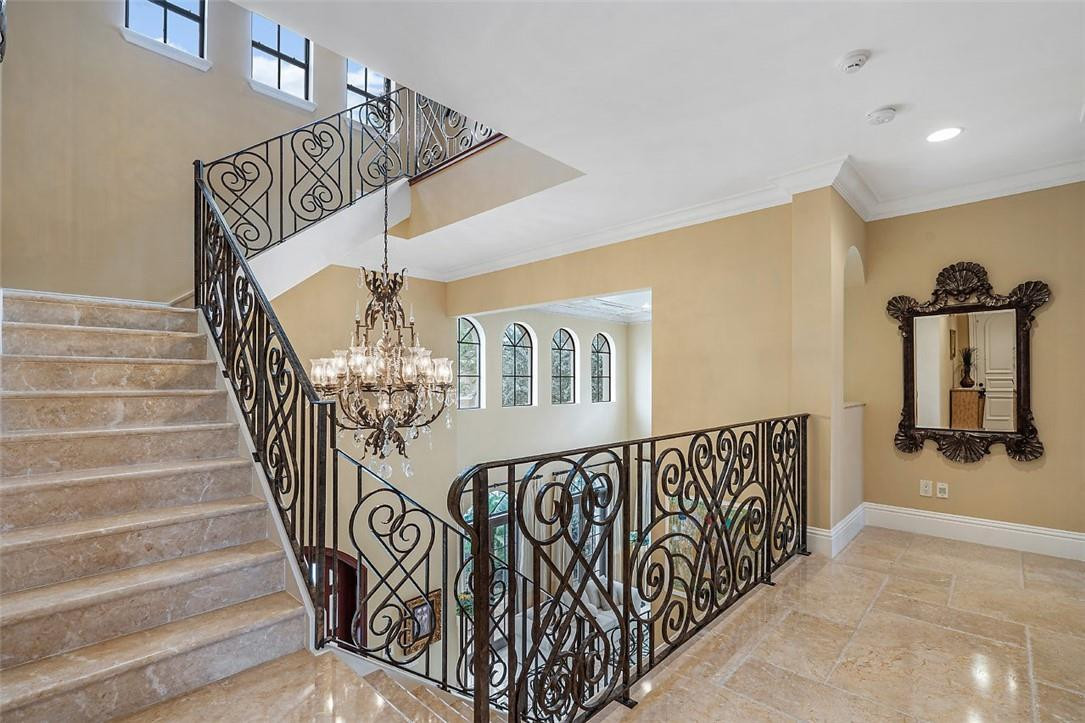 Riviera 6-17 B - Residential