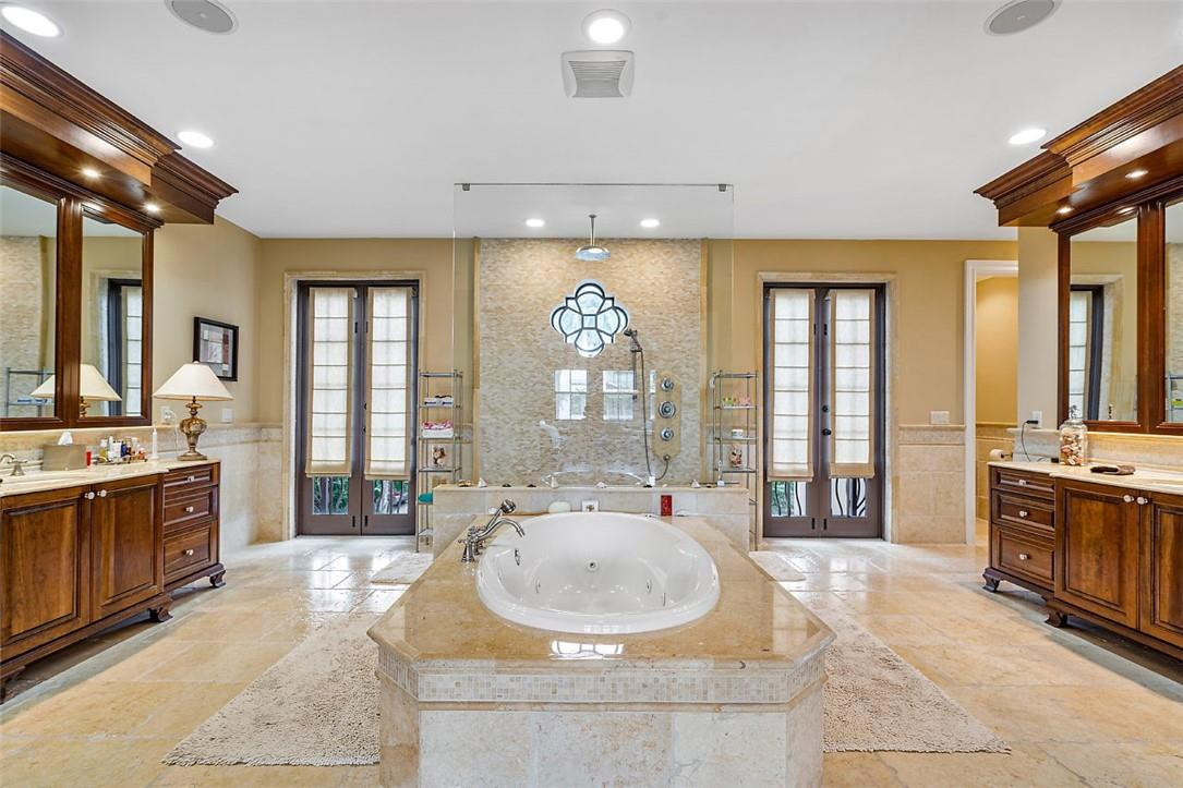 Riviera 6-17 B - Residential