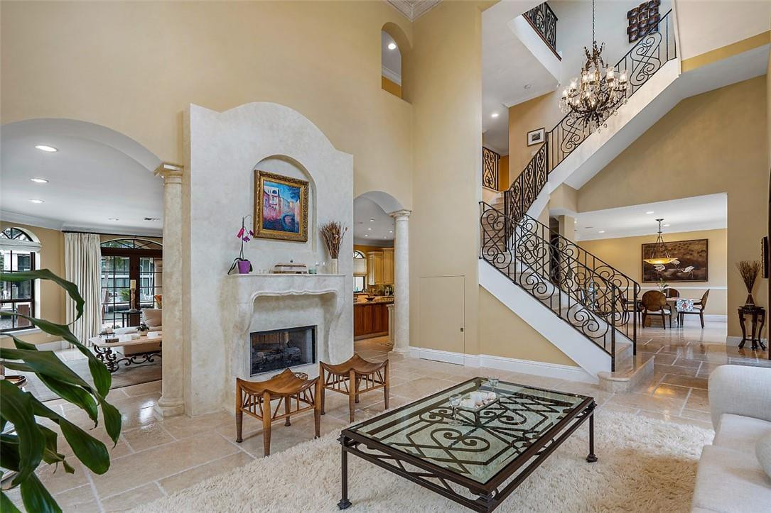 Riviera 6-17 B - Residential