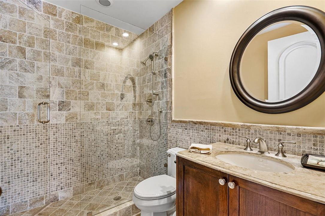 Riviera 6-17 B - Residential