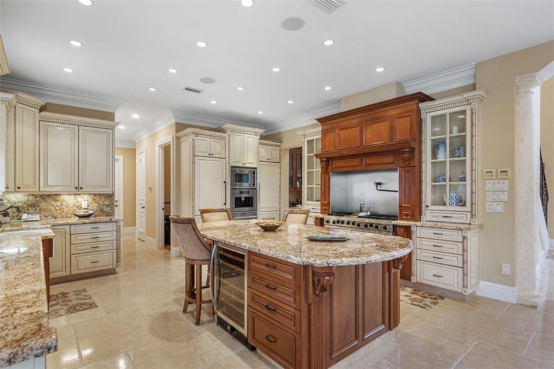 Riviera 6-17 B - Residential