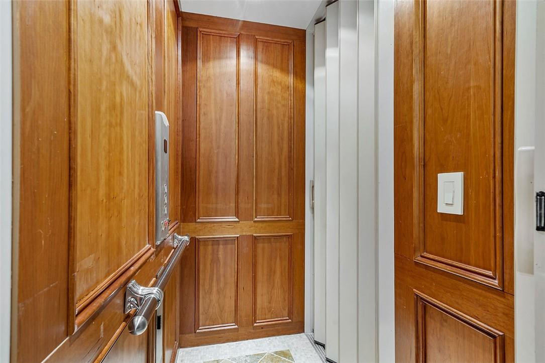 Riviera 6-17 B - Residential