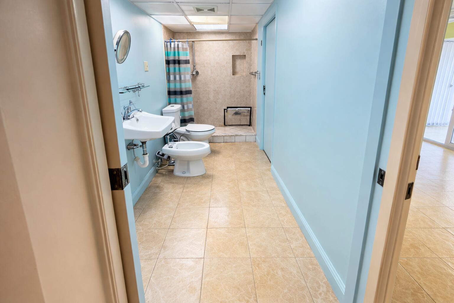 KINGS POINT WATERFORD CONDOS - Residential