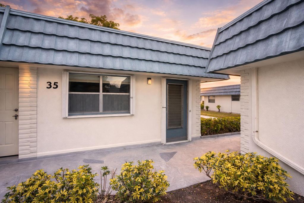 Photo of 35 Waterford B Way, Delray Beach, FL 33446 (MLS # R11167443)