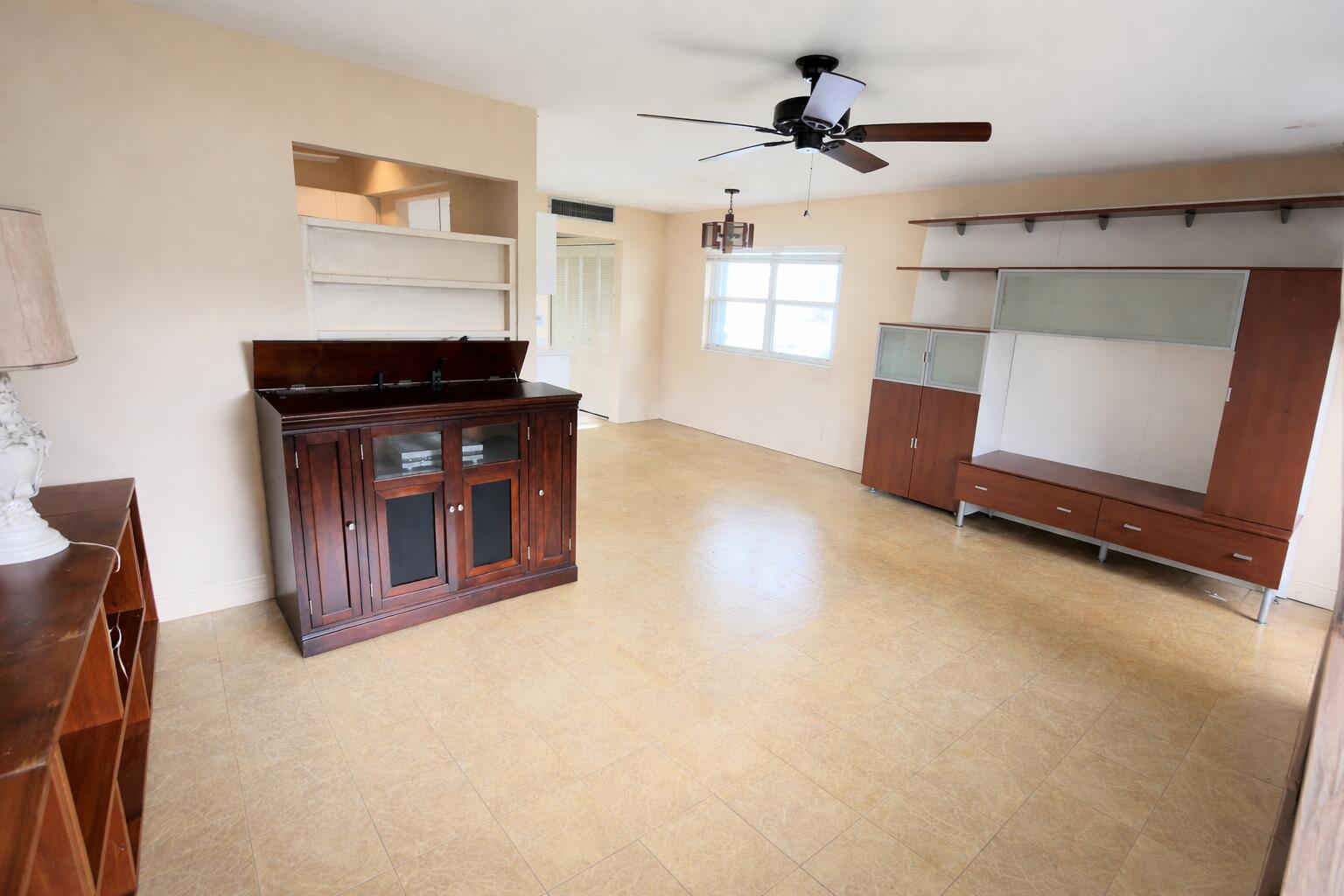 KINGS POINT WATERFORD CONDOS - Residential