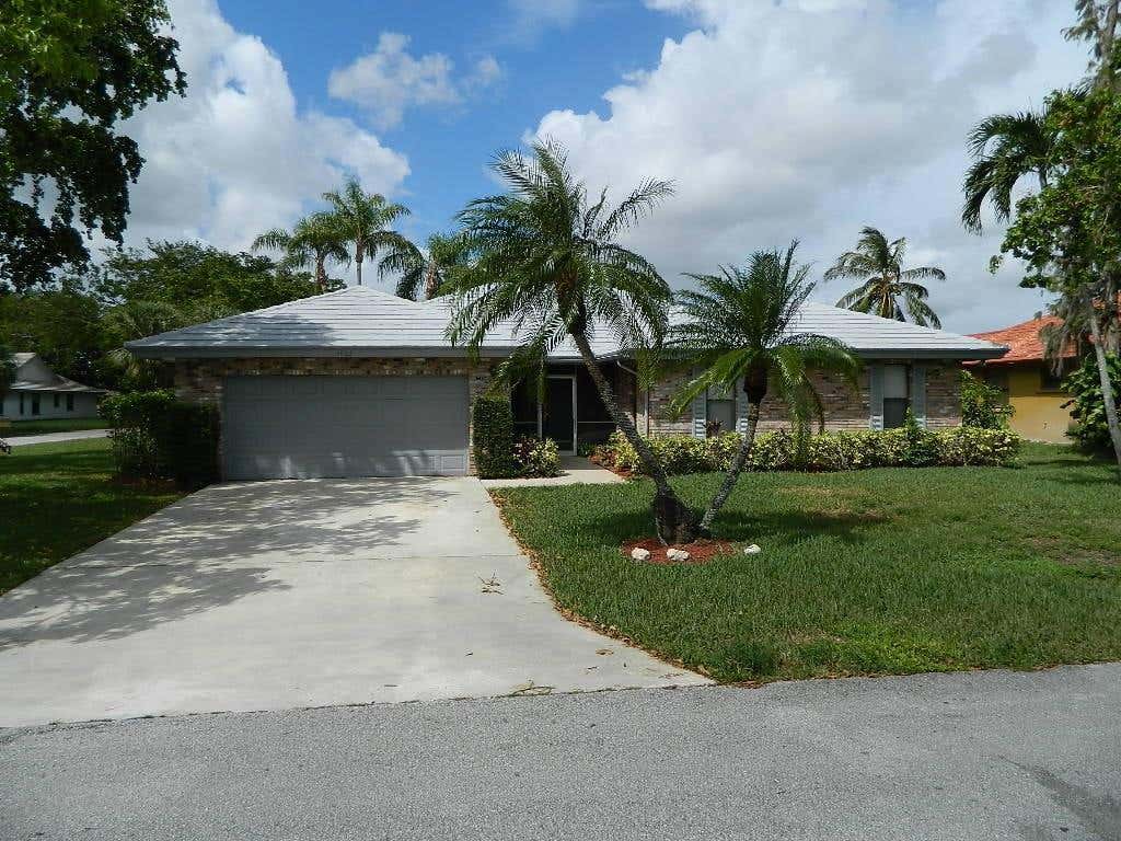 Photo of 4002 NW 73rd Avenue, Coral Springs, FL 33065 (MLS # B26038895)