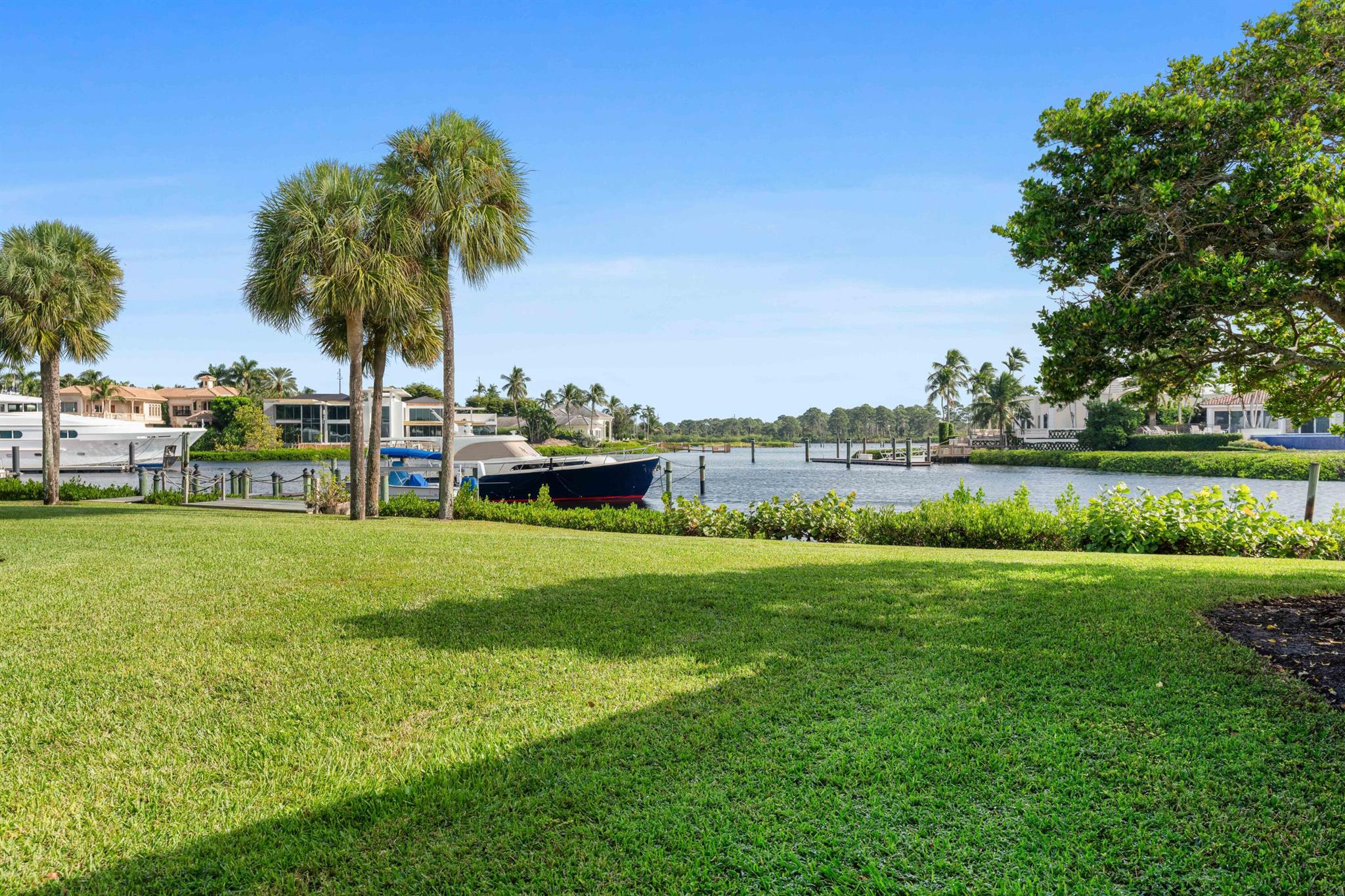 Admirals Cove - Residential