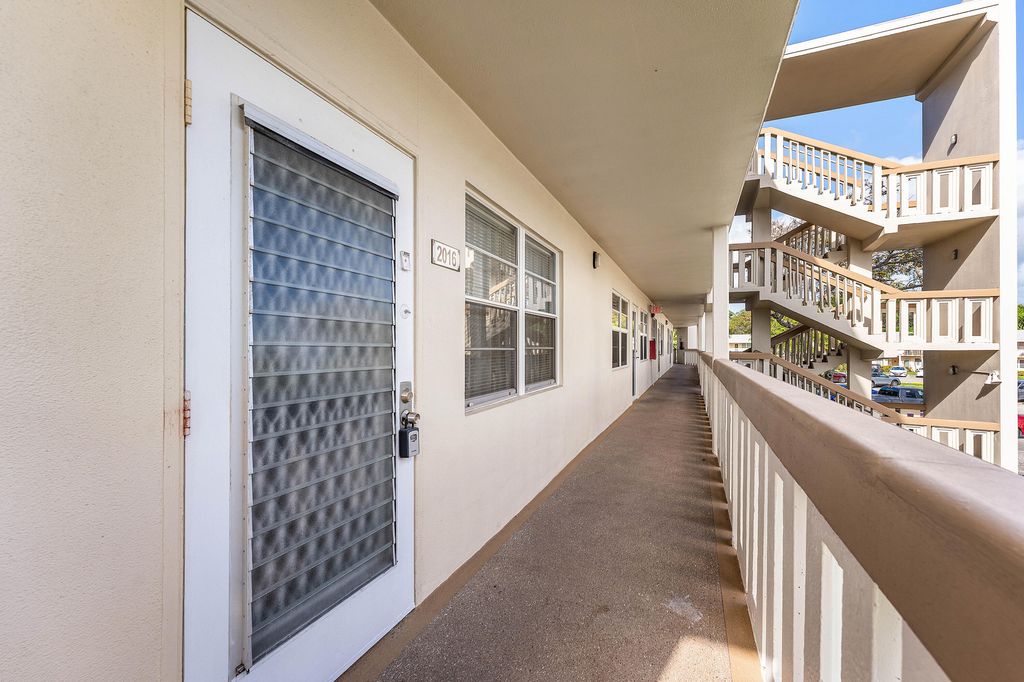 Photo of 2016 Ventnor Crescent #G, Deerfield Beach, FL 33442 (MLS # B26004787)