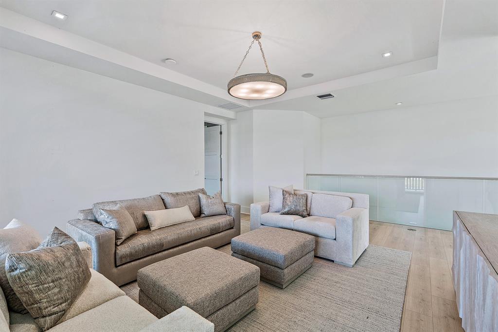 ARTISTRY - Residential