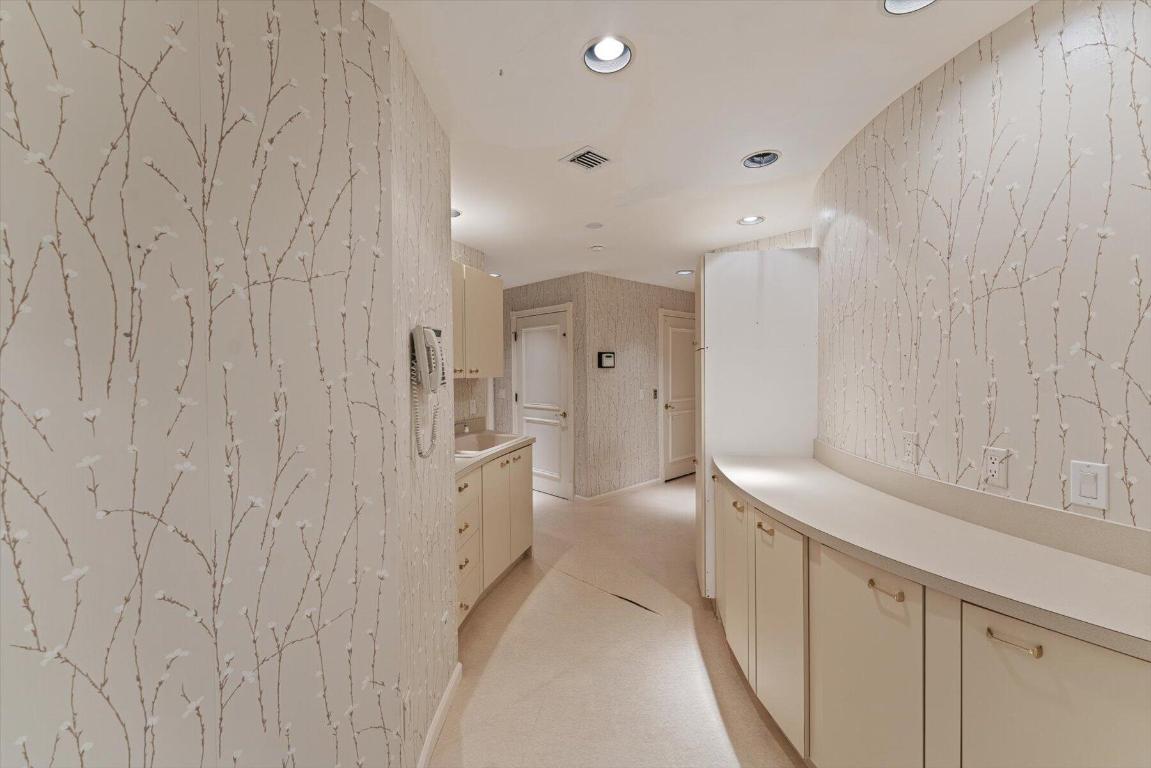 HIGH POINT - Residential