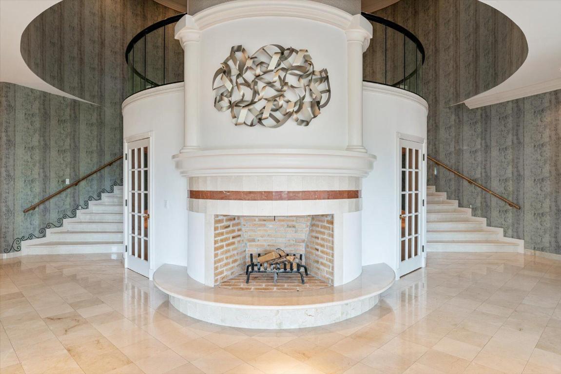 HIGH POINT - Residential