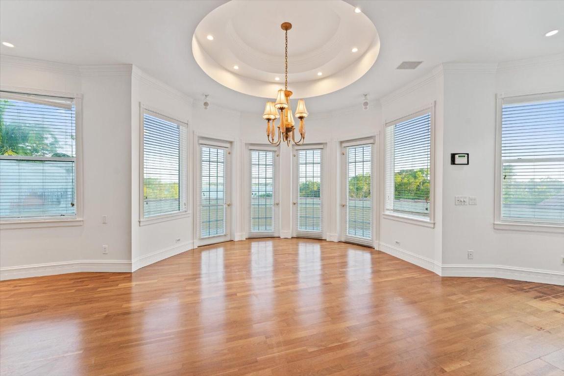 HIGH POINT - Residential