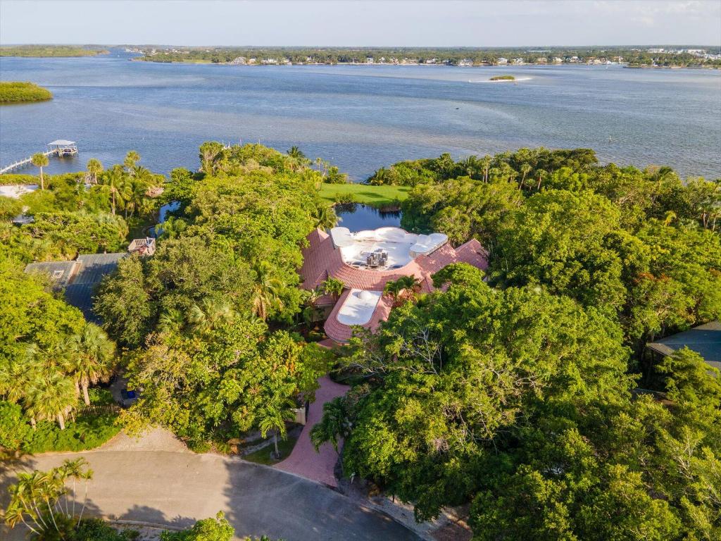 HIGH POINT - Residential