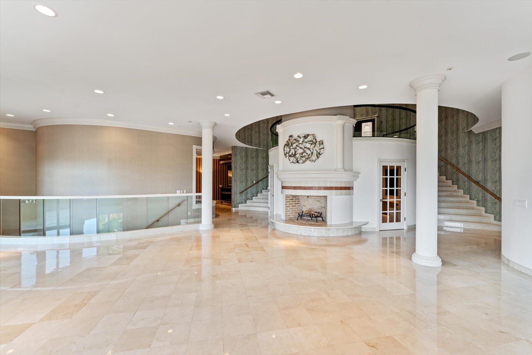 HIGH POINT - Residential