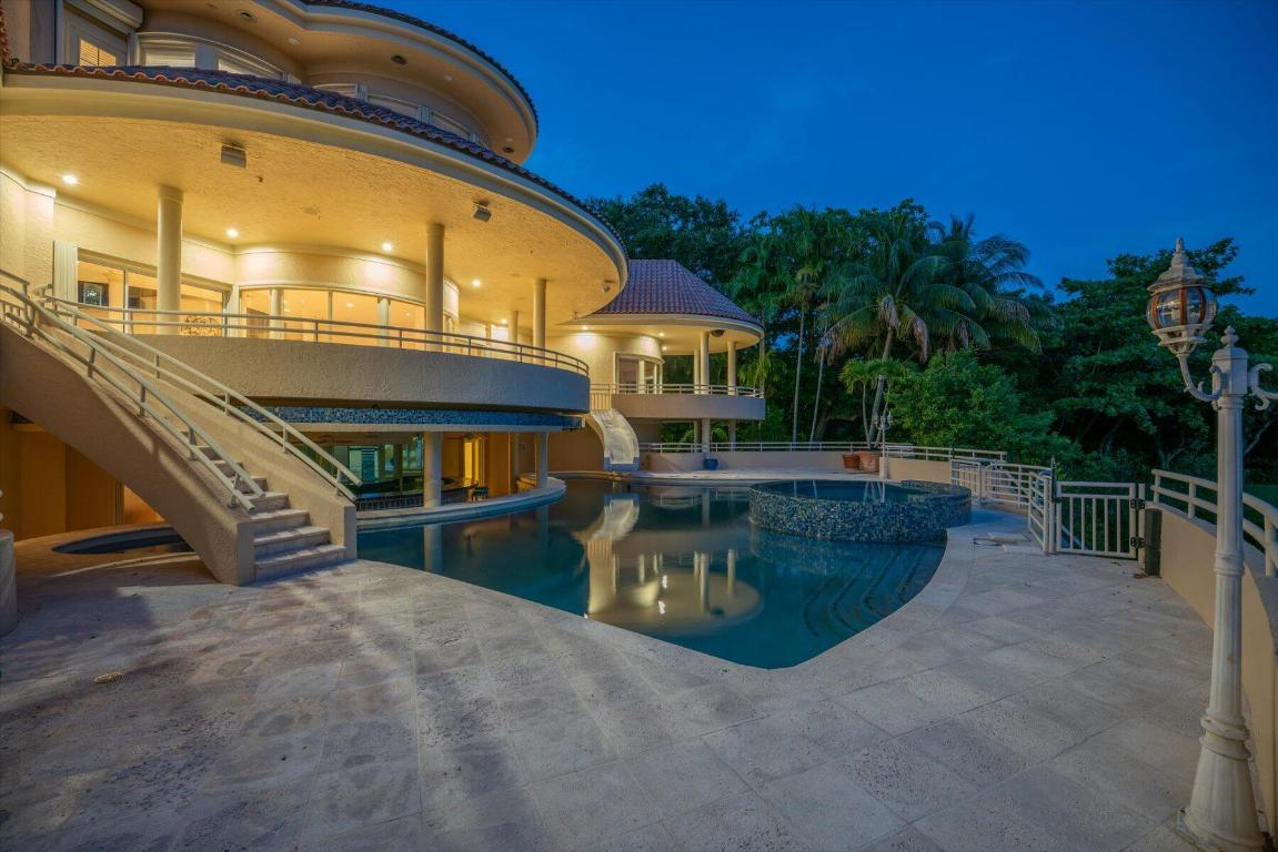 HIGH POINT - Residential