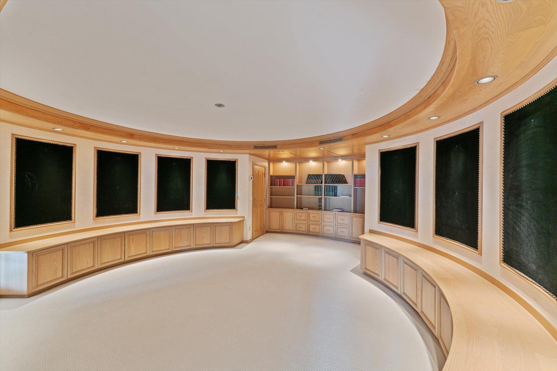 HIGH POINT - Residential